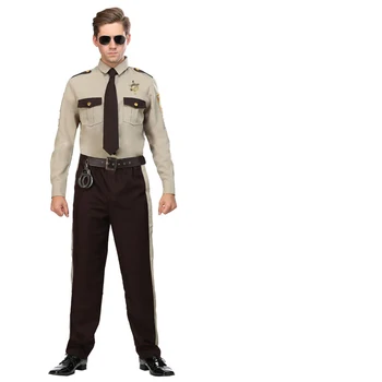 Cadılar bayramı sahne gösterisi performans yetişkin erkek amerikan şerif polis devriye sivil giyim cosplay kostüm