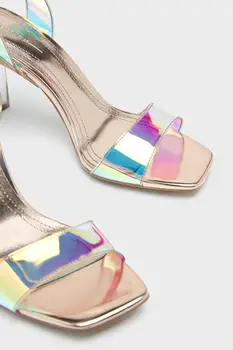 Kadın Altın Renk Hologram Desen Vinil Topuklu Ayakkabı